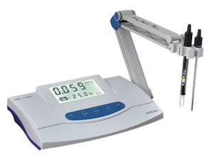 電導(dǎo)率儀工作原理及操作流程分析(圖1) 實(shí)驗(yàn)室電導(dǎo)率儀