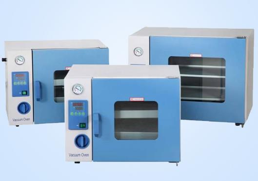 恒溫干燥箱如何延長(zhǎng)壽命： 1、不準(zhǔn)將易燃、易爆及揮發(fā)物品放入本設(shè)備中進(jìn)行干燥處理。 2、請(qǐng)勿隨意拆裝電器元件及設(shè)備的另部件，以免損壞電氣控制線路，造成恒溫干燥箱的人為故障而影響其性能。 3、使用設(shè)備前請(qǐng)認(rèn)真閱讀相關(guān)“產(chǎn)品使用說(shuō)明書(shū)”后，再進(jìn)行各項(xiàng)操作。 4、使用恒溫干燥箱須有專人負(fù)責(zé)，恒溫干燥箱使用完畢應(yīng)切斷外來(lái)電源，免除意外事故發(fā)生。 5、貯存、使用恒溫干燥箱時(shí)，周圍無(wú)易燃、易爆及腐蝕性物質(zhì)。 6、在恒溫干燥箱周圍應(yīng)留一定的空間，便于設(shè)備散熱及操作和維護(hù)。 7、防止尖、銳物劃傷設(shè)備。