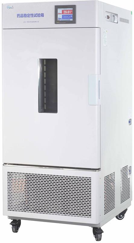 實驗室箱體類儀器設(shè)備的收到貨后一定要閱讀貼在設(shè)備上的注意事項，簡單的就是注意安全，小心接電和危險，還要注意通風(fēng)擺放，操作前一定要充分閱讀、理解本產(chǎn)品說明書方可操作使用，必須按規(guī)程操作，     說的具體點就看以下幾點：    1.本設(shè)備必須可靠接地；    2.使用前請確認(rèn)電源插座電源電壓；    3.設(shè)備應(yīng)使用獨立的插座，插拔電源插頭是切勿直接拖拉電源線；    4.請勿將手指或物件插入送風(fēng)口和進(jìn)風(fēng)口；    5.若設(shè)備在80℃以上高溫工作，請勿觸摸箱門及觀察窗，以防燙傷；    6.非專業(yè)維修人員不得打開本設(shè)備電器箱門；    7.設(shè)備長時間停止使用時必須拔掉本設(shè)備電源插頭     下面是設(shè)備擺放注意點：    1.設(shè)備應(yīng)放置堅固平穩(wěn)的平面上，并保持水平狀態(tài)；    2.切勿重力開啟、閉合設(shè)備箱門，易導(dǎo)致設(shè)備損壞、箱門脫落；    3.設(shè)備背面距墻壁必須留有50cm以上的空隙，箱體兩側(cè)必須留用30cm以上的間隙；    4.無制冷功能的產(chǎn)品，夏季室內(nèi)環(huán)境溫度應(yīng)保持在25℃以下；    5.有制冷功能的產(chǎn)品在搬運移動時，不可傾斜，開箱后應(yīng)放置2-4個小時，才可通電使用，在夏季室內(nèi)環(huán)境溫度應(yīng)保持25℃左右，需連續(xù)制冷時必須在10-15天做一次加熱（50℃、4小時）除霜處理；    6.設(shè)備測試條件為：環(huán)境溫度25℃環(huán)境相對濕度50%RH-60%RH;    7.設(shè)備工作不正常請立即致電當(dāng)?shù)亟?jīng)銷商或廠家。